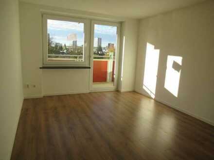 Schöne helle 2-ZKB Wohnung mit Balkon ab 01.10.2023 zu vermieten
