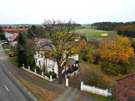 VERBORGENE SCHÖNHEIT IM GRÜNEN