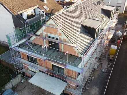 2-Zi.-Dachgeschosswohnung mit großem Balkon & Abstellraum