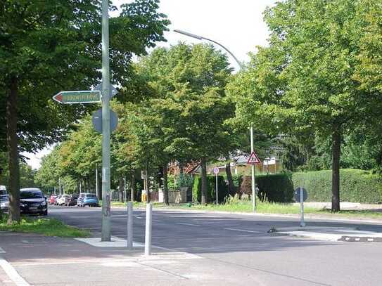 Einfamilienhaus auf ca. 717 m² großem Grundstück 

in Berlin-Rudow