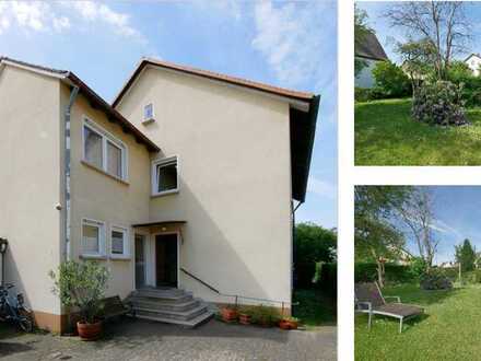 Zweifamilienhaus mit Appartement im Anbau und Doppelgarage in Eggolsheim