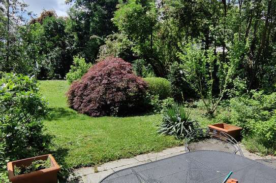 Stilvolle 2-Zimmer-Erdgeschosswohnung mit Terrasse, Garten, EBK, Fußbodenheizung in Großhadern