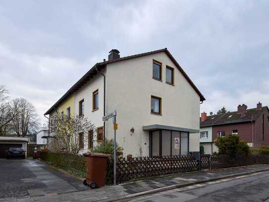 Reihenendhaus mit Mainblick