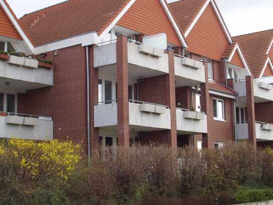 Attraktive 2-Zimmer-Dachgeschosswohnung mit Balkon und Einbauküche in Bad Nenndorf