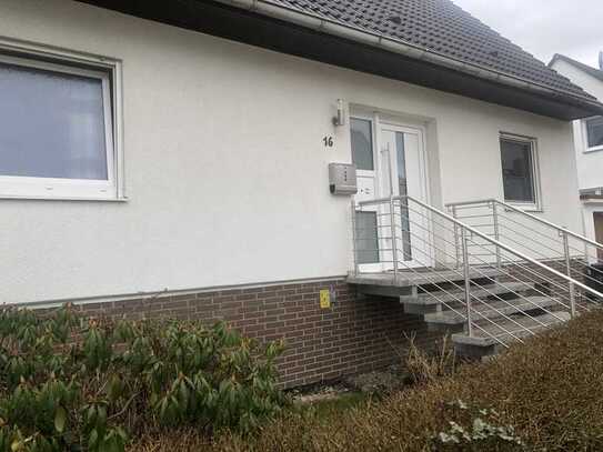 Gut geschnittene 4-Zimmer-Wohnung in Holtensen