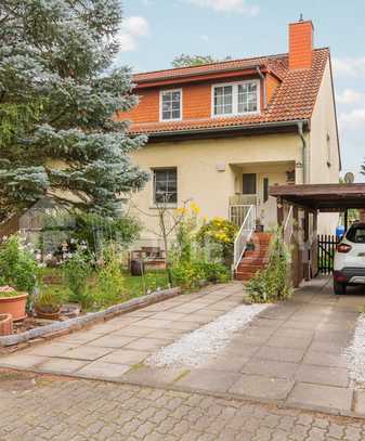 Gepflegte Doppelhaushälften mit jeweils 95 m² Wohnfläche, 5 Zimmern, Garten und Terrasse