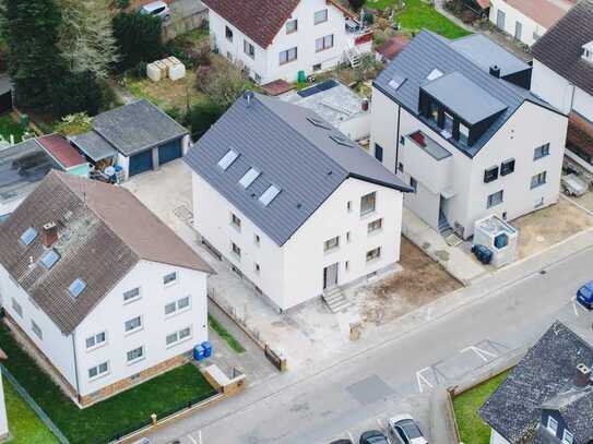 Wunderschöne Neubau Dachgeschosswohnung mit großem Balkon