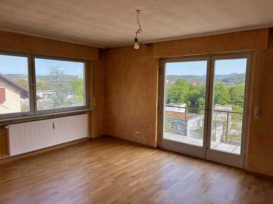 3,5-Raum-EG-Wohnung mit Balkon und Einbauküche in Tübingen