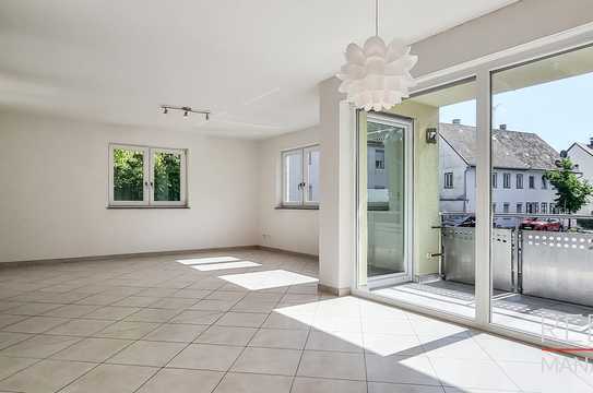 Große 4 Zimmer Wohnung mit Balkon und Terrasse im Herzen von Sindelfingen