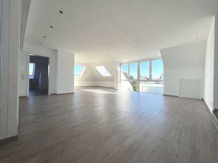 Lichtdurchflutete 4-Zimmer-Wohnung in Toplage! - großer Balkon mit Westausrichtung