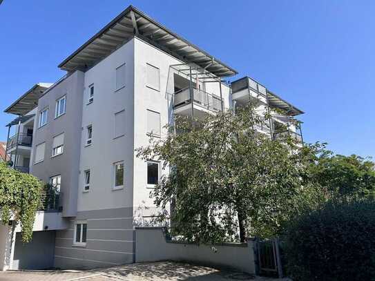 Helle 3-Zimmer Wohnung mit Balkon, Terrasse und TG-Stellplatz