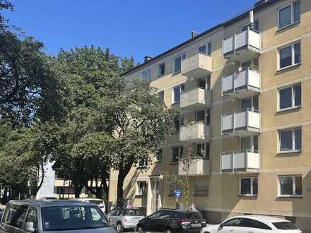 Bezugsfreie, zentral gelegene 2-Zimmer-Wohnung mit EBK und Balkon in der Au