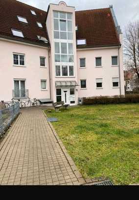 Exklusive, gepflegte 3-Raum-DG-Wohnung mit EBK in Dietenheim