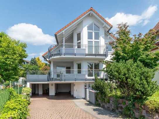 Stilvolle 2,5-Raum-Wohnung mit gehobener Innenausstattung