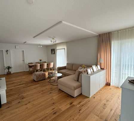 Helle 3-Zi-(Fast-)Neubau-Wohnung mit 55qm Garten und großer Terrasse in Weilstetten