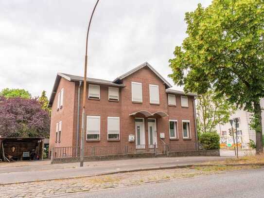 Vermietetes Zweifamilienhaus in zentraler Lage