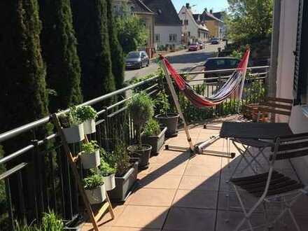 Tolle Erdgeschoss-Wohnung mit großem Balkon und Garage - in begehrter Lage von Maikammer!