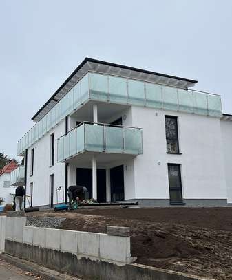 Neuwertige Wohnung mit zwei Zimmern und Balkon in Rinteln