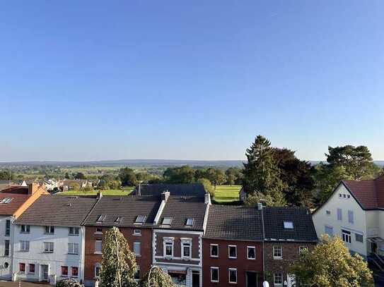 Frisch sanierte 3-Zimmer-Wohnung mit Loggia in Aachen-Brand