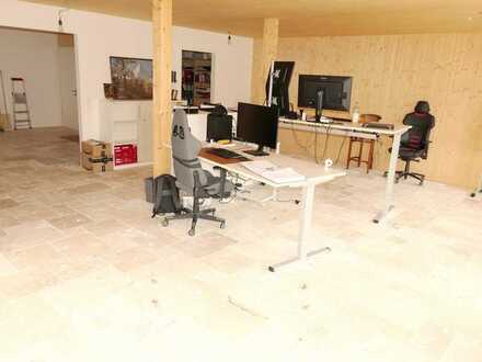 Helle Büro-/Ladenräume in ruhiger Lage