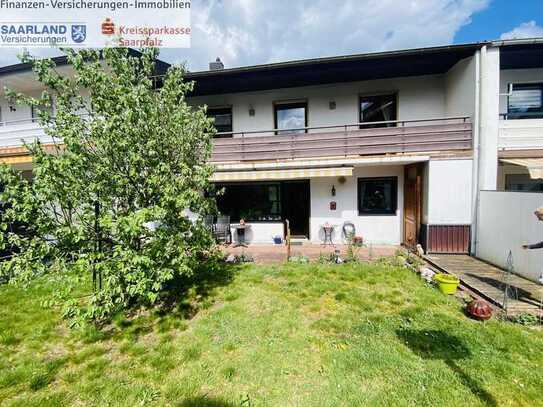 Gepflegtes Reihenhaus mit Garage und 2 Kfz-Stellplätzen in ruhiger Wohnlage