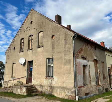 Renovierungsbedürftige Doppelhaushälfte in Grapzow