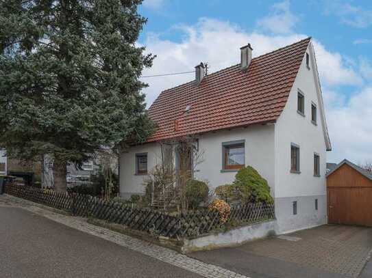 Sonniges Einfamilienhaus mit großem Garten