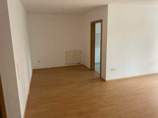 Ideal für Singles! 1,5-Raum Wohnung mit Balkon - 1. OG