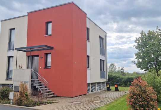 5-Zimmer-Einfamilienhaus mit Terrasse, Einbauküche, Fußbodenheizung und Stellplatz in 01279 Dresden