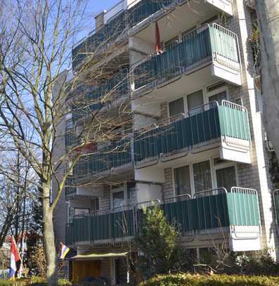 Großzügiges Appartement mit getrennter Küche und Balkon