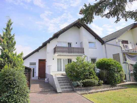 Weiterstadt-Riedbahn...Einfamilienhaus im TIPP-TOPP Zustand...Einbauküche...Kaminofen....Garage....