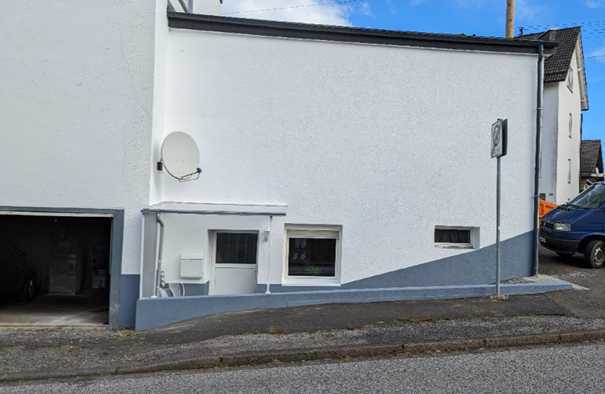                                                               ab 01.05.2026: in 2025 renovierte 2ZKB Wohnung mit Einbauk&uuml;che, Doppelgarage, e&hellip;                                                       in Freudenberg (Amberg-Sulzbach)