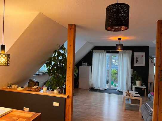 Schöne 2-Zimmer-Dachgeschosswohnung mit Balkon in Koblenz-Rübenach