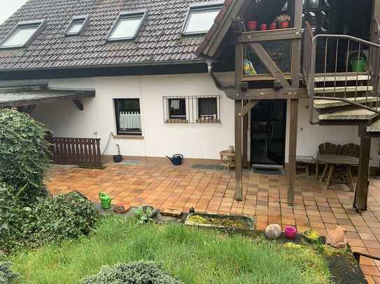 mit ein wenig Aufwand wird das Ihre neue 5-ZW mit Balkon, Terrasse und Garten in ruh. Lage von Nidda