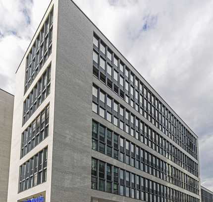 Moderne möblierte Bürofläche in Hamburg/City Süd im 7. Stock mit 2.368 m² zu vermieten