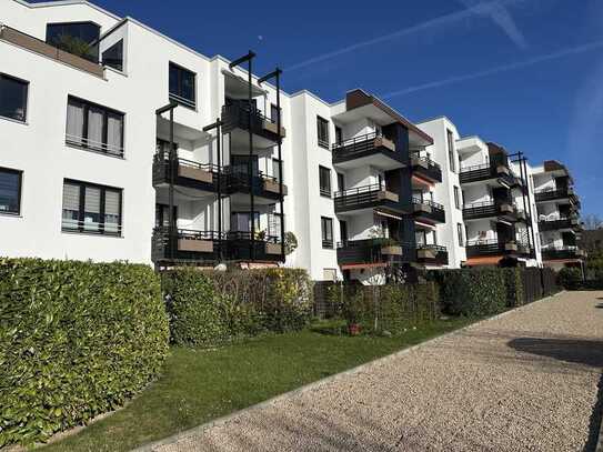 Lichtdurchflutete 2-Zimmer-Wohnung mit großer Loggia in gepflegter Wohnanlage im Musikerviertel