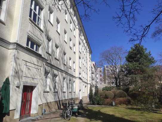 Entspanntes Wohnen im Friedrichshain: Charmante Altbau-Einzimmerwohnung in ruhiger Lage