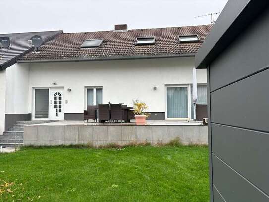 FT-Süd – 4 ½ Zimmerwohnung mit ca. 109 m2 Wohnfläche; Garten