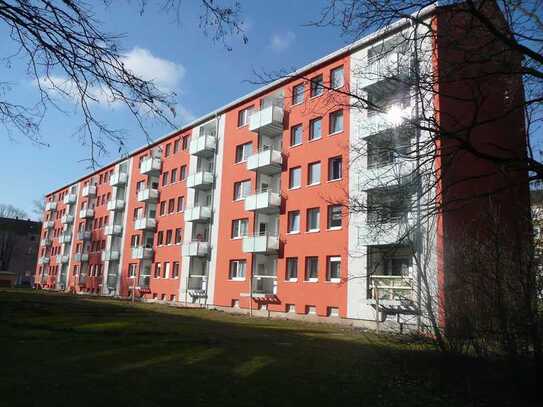 Moderne 2,5 Zimmer-Wohnung mit Loggia