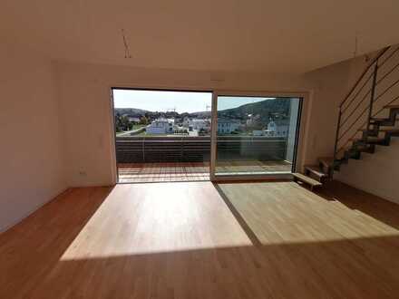 Wunderschöne ruhige Neubauwohnung mit EBK und großem Balkon in Saal