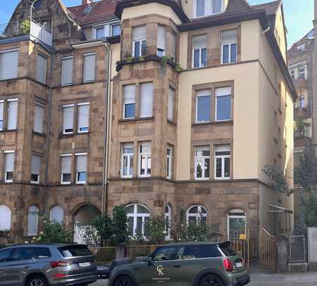 Charmante Altbauwohnung in Stuttgart-Ost: 3,5 Zimmer, 105 m², Parkett & Erker nahe Stuttgart-Mitte