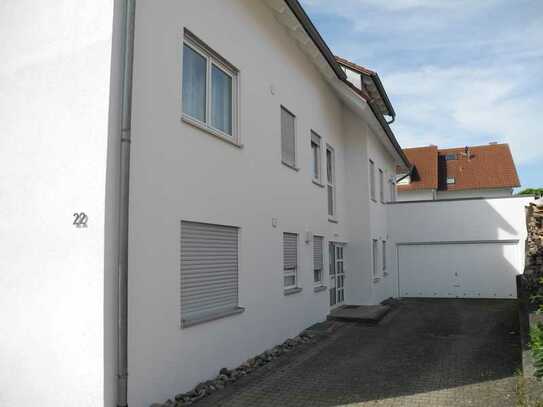 Vollständig renovierte 3-Raum-Wohnung mit Balkon in Waldstetten