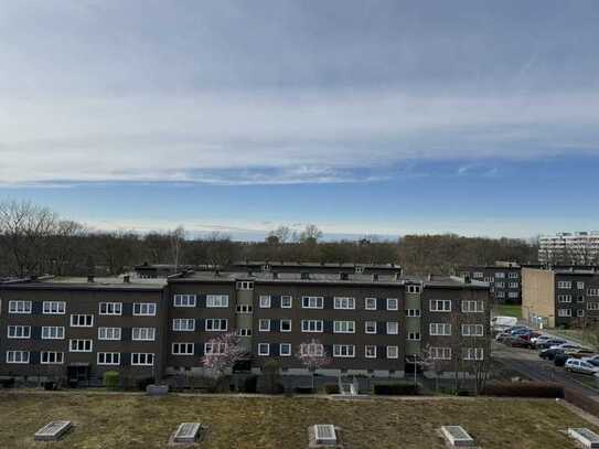 Gemütliche drei Zimmerwohnung mit * Balkon * TG Stellplatz * Aufzug * uvm.