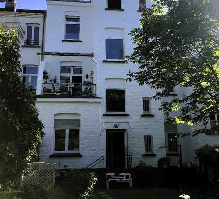 JA, zum stilvollen Wohnhaus mit großem Garten in zentraler Lage von Solingen-Mitte!