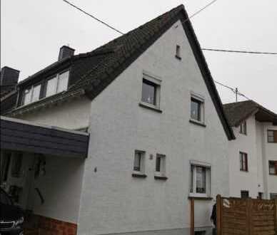 Saniertes Einfamilienhaus mit vier Zimmern und EBK in Koblenz
