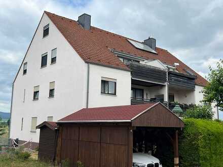 Traumhafte Maisonette-Wohnung mit tollem Rheingaublick, Kaminofen, Balkon & Garage