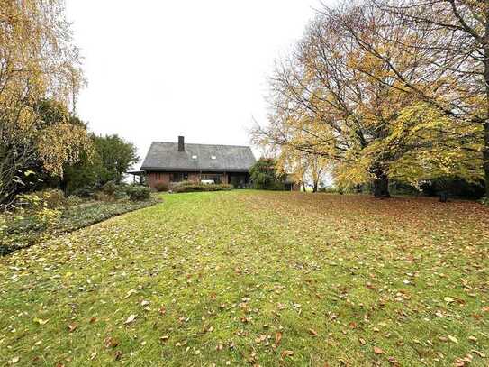 Großzügiges Einfamilienhaus in Feldrandlage