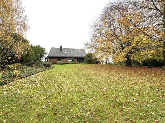 Großzügiges Einfamilienhaus in Feldrandlage