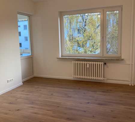 Schöne Wohnung in Ruhiger Lage | 3 Zimmer mit Balkon | Nur Wenige Schritte zum Britzer Garten