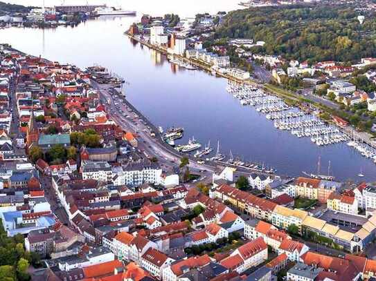 Geschmackvolle, gepflegte 2-Raum-Wohnung mit Einbauküche in Flensburg